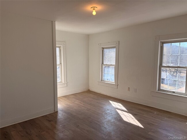 Building Photo - 146 NY-284