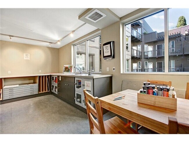 Building Photo - Amazing Capitol Hill Studio - GREAT DEAL!