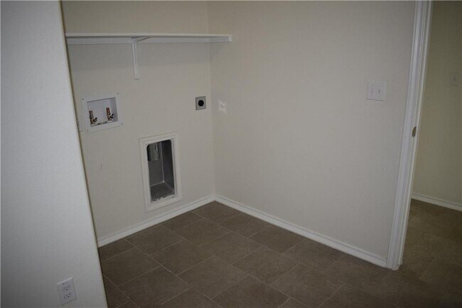 Building Photo - 1425 Berlin Ln