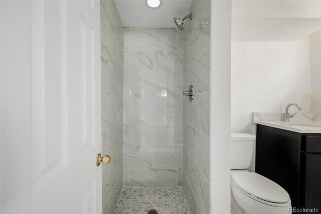 Building Photo - 2567 Benton St