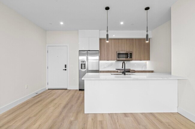 Building Photo - 4525 Bergenwood Ave