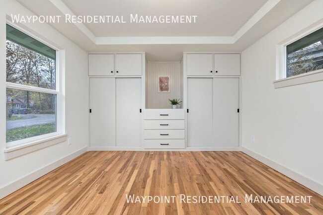 Building Photo - 2989 S Ivy St