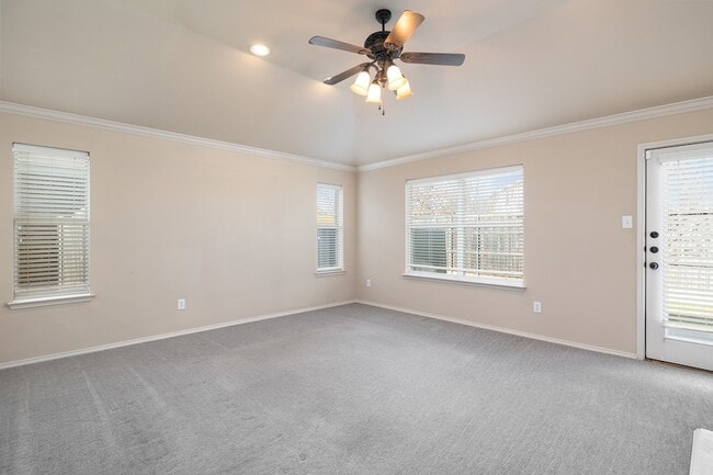 Building Photo - 6237 Chalk Hollow Dr