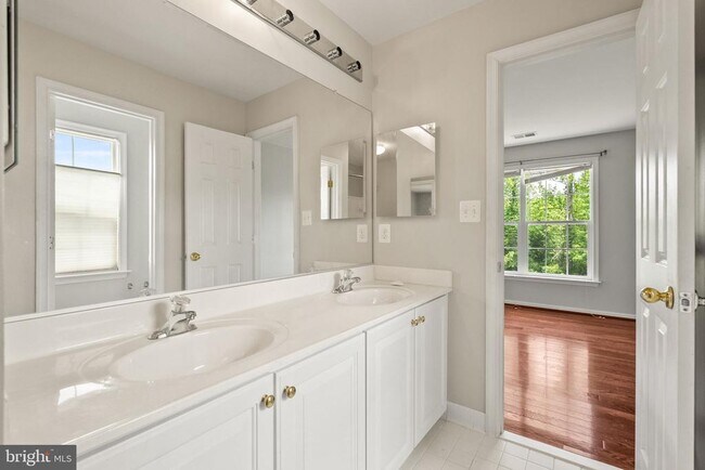 Building Photo - 12310 Houndwood Way