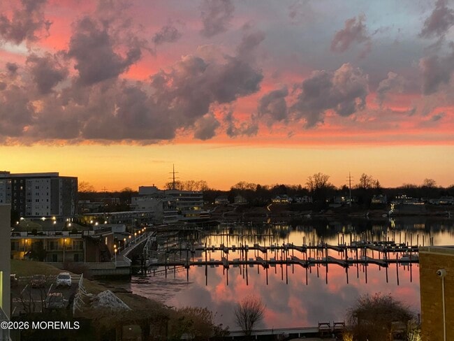 Building Photo - 28 Riverside Ave