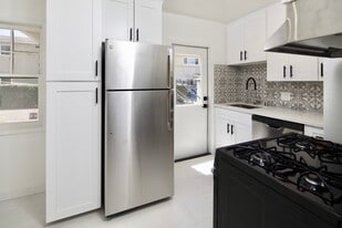 Building Photo - Las Palmas Apartments