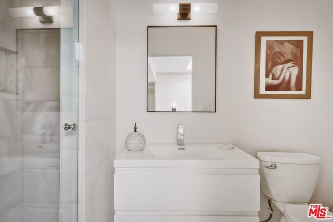 Building Photo - 3601 Dixie Canyon Ave