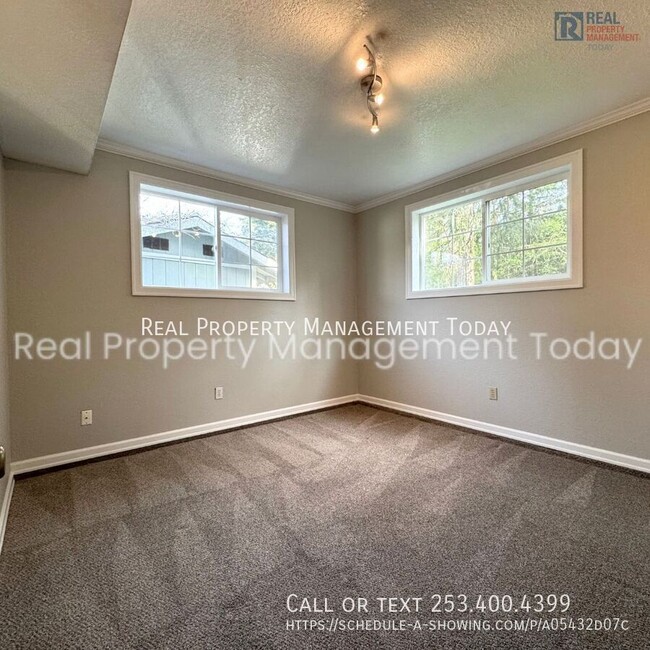 Building Photo - 31720 3rd Pl S