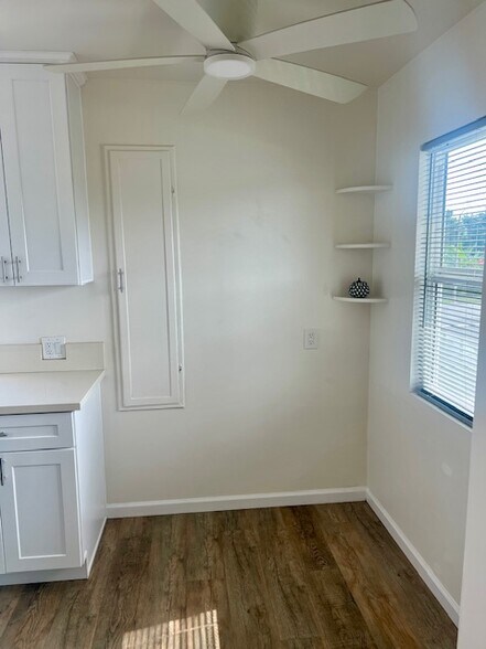 Building Photo - 5307 Roseland St