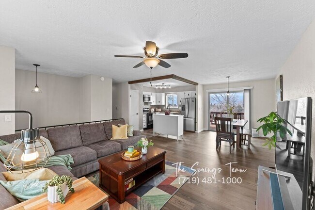 Building Photo - 1730 Hathaway Dr