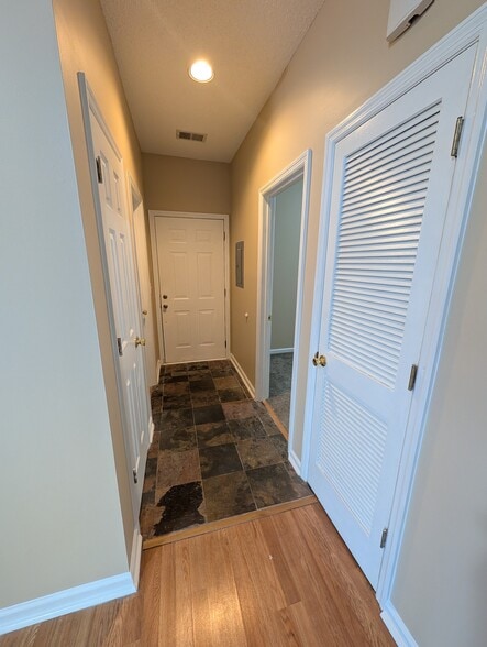Interior Hallway - 4405 Sweetwater Blvd