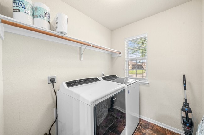 Building Photo - 15427 Signal Ridge Way
