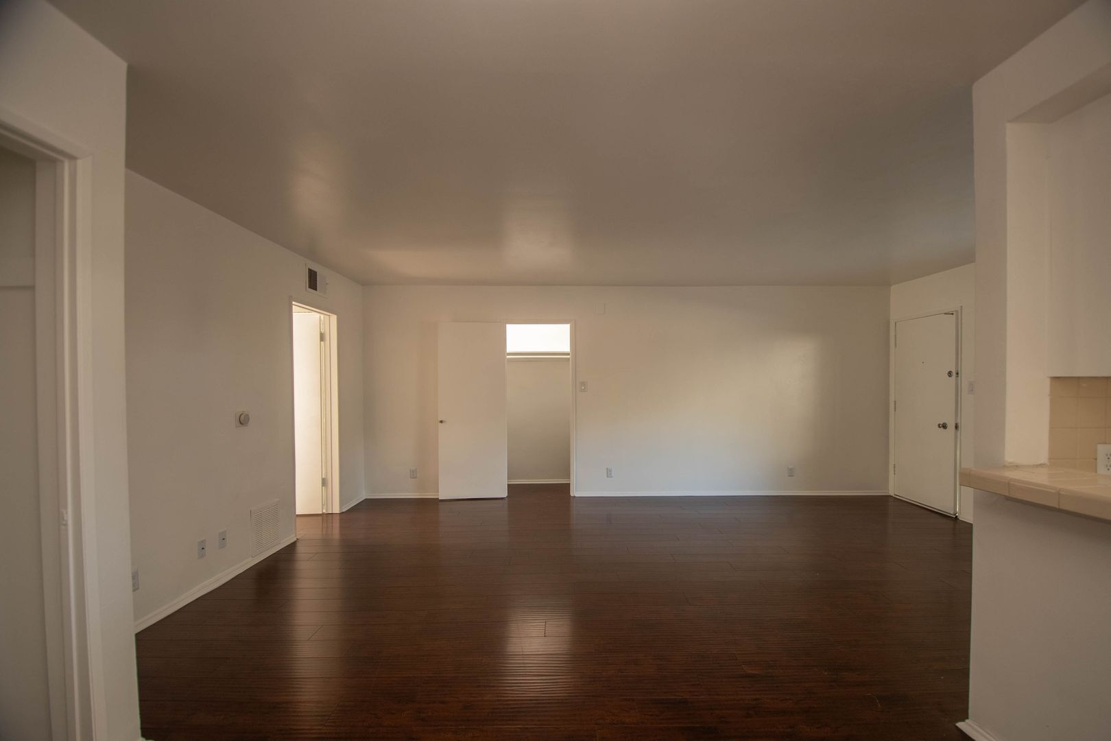 Building Photo - 14706 Dickens St