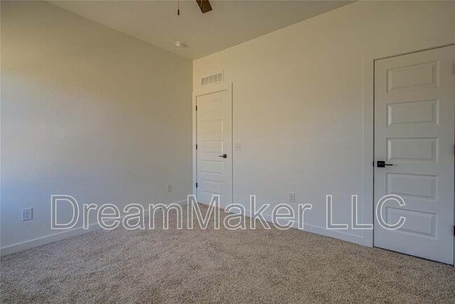 Building Photo - 138 Trimble Dr