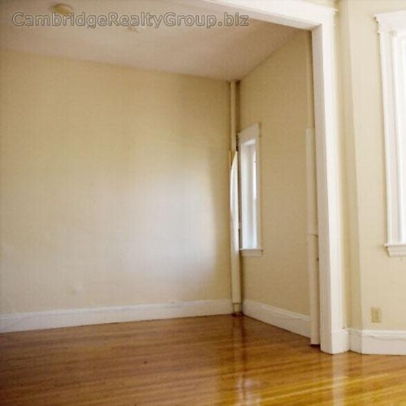 Building Photo - 1267 Commonwealth Ave