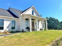 Building Photo - 1141 Veal Station Rd