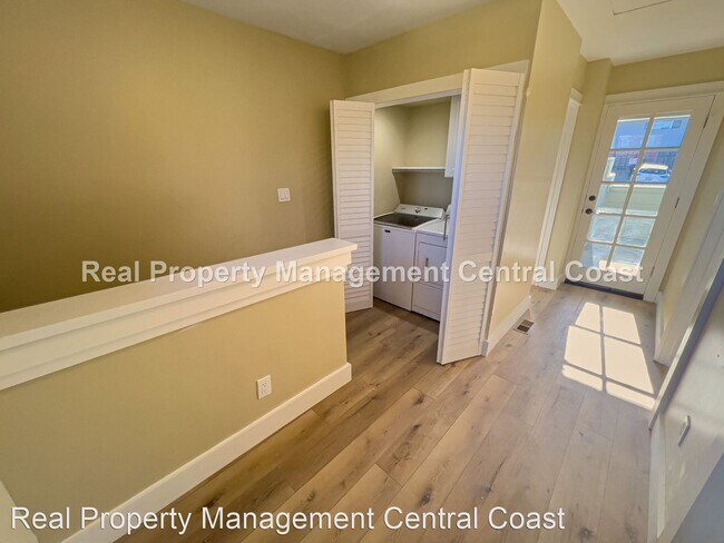 Building Photo - 2 br, 2 bath House - 881 Peach Street, Unit A