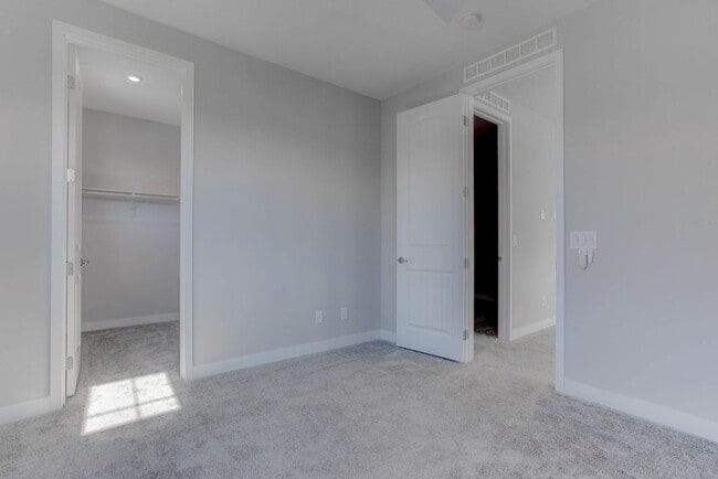 Building Photo - Stylish 3-Bed Home with Loft & EV Charger in Skye Canyon