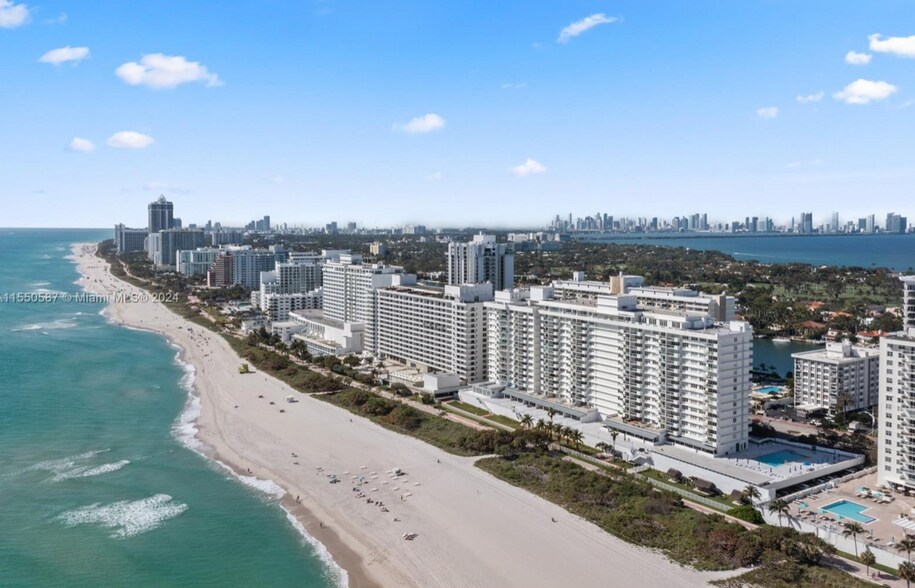 Building Photo - 5601 Collins Ave