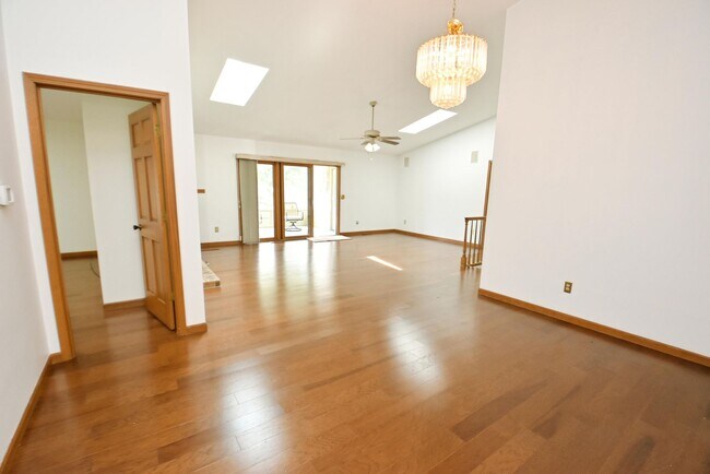 Building Photo - Waterfront Condo in Penn Schools District, 4 bedroom, 3 full baths!