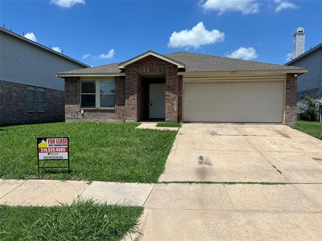 Primary Photo - 2329 Live Oak Dr