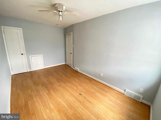 Building Photo - 6330 Leonard St