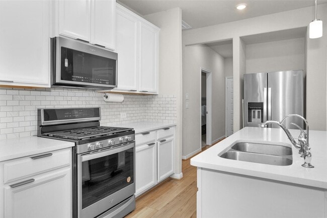 Building Photo - 18544 Meadow Point Ln