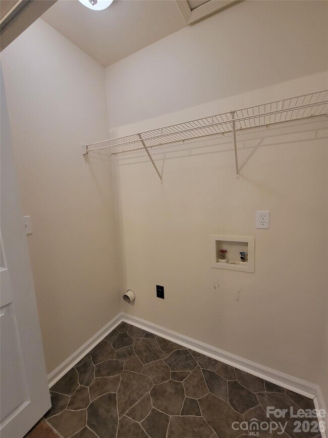 Building Photo - 3811 Mosscroft Ln