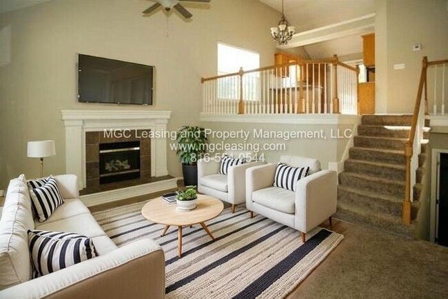 Building Photo - Move-In Ready Single-family gem in Oak Ridge Meadows in Lee's Summit!