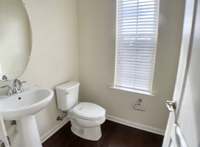 Building Photo - 512 Cobble Dr