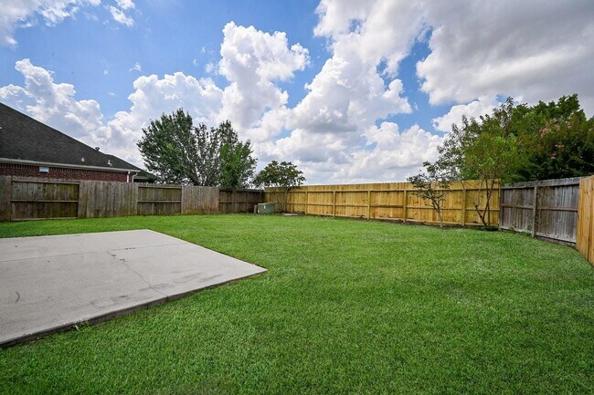 Building Photo - 11011 Glenora Dr