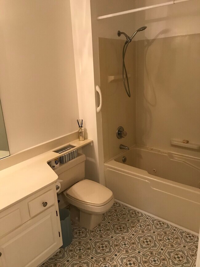 Bathroom - 11 Pinehurst Mnr