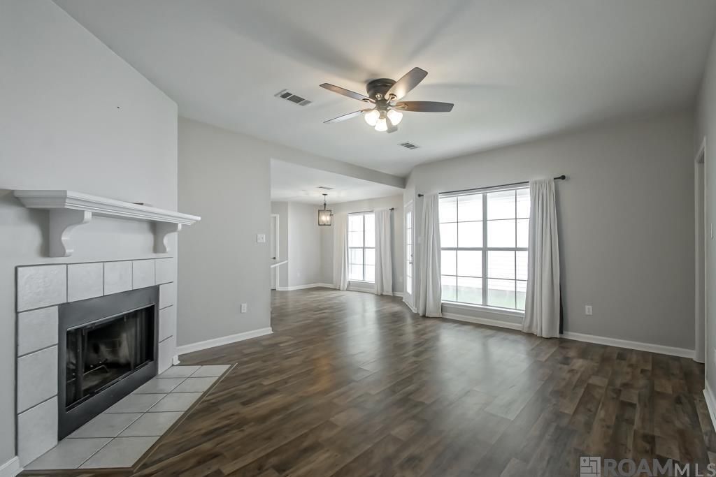 Building Photo - 3437 Myrtle Grove Dr