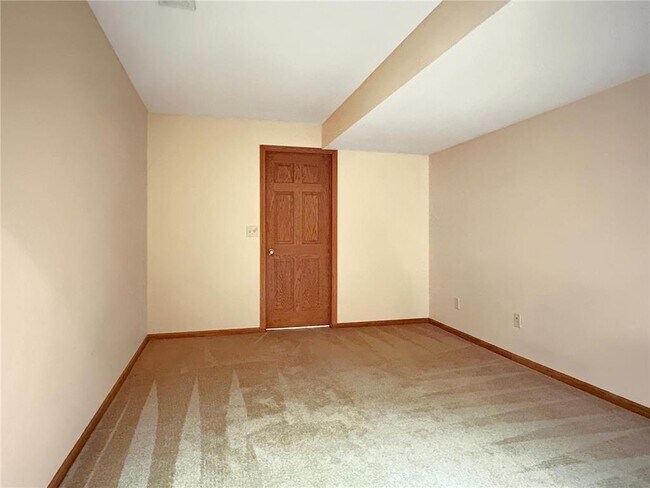 Building Photo - 15612 Canyon Ridge