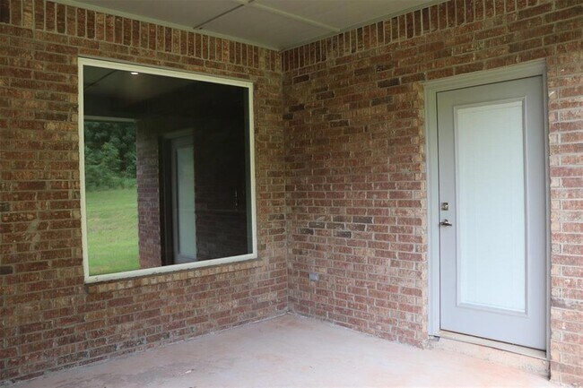 Building Photo - 17904 Salem Rd