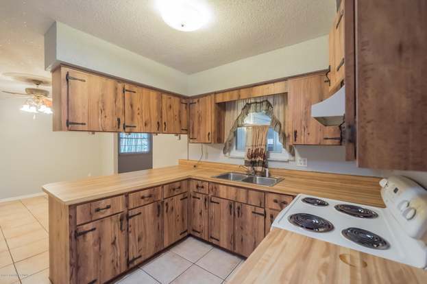 Building Photo - 2904 Sabal Palm Dr