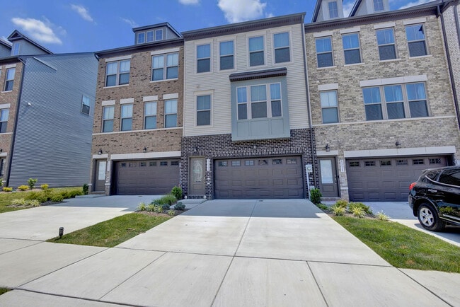 Primary Photo - 6923 Gladebrook Rd