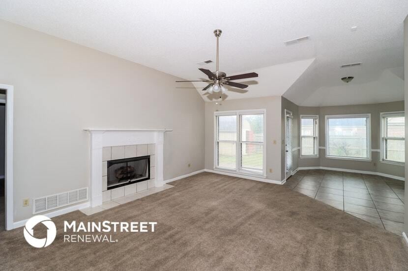 Building Photo - 9261 Sarsen Dr