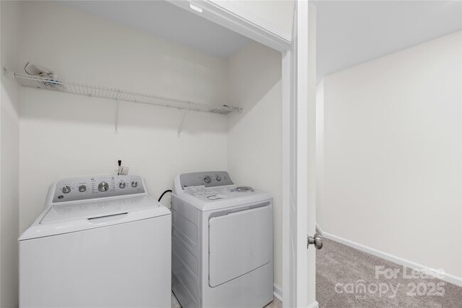 Building Photo - 2778 Yeager Dr NW