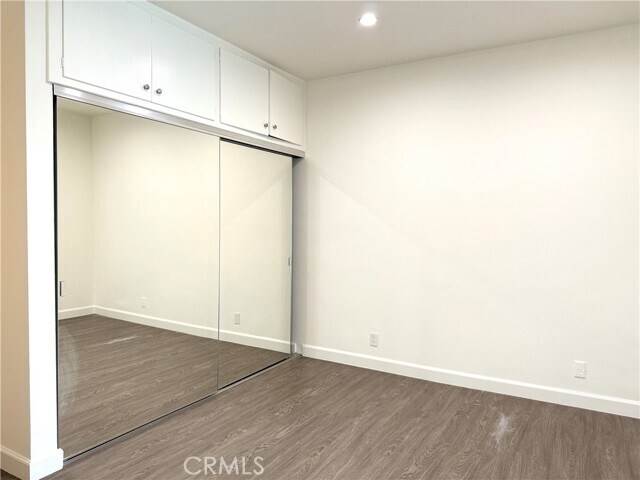 Building Photo - 13223 Moorpark St