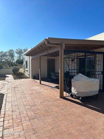 Building Photo - 1172 W Mountain View