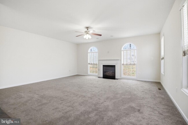 Building Photo - 950 Grouse Pointe Dr