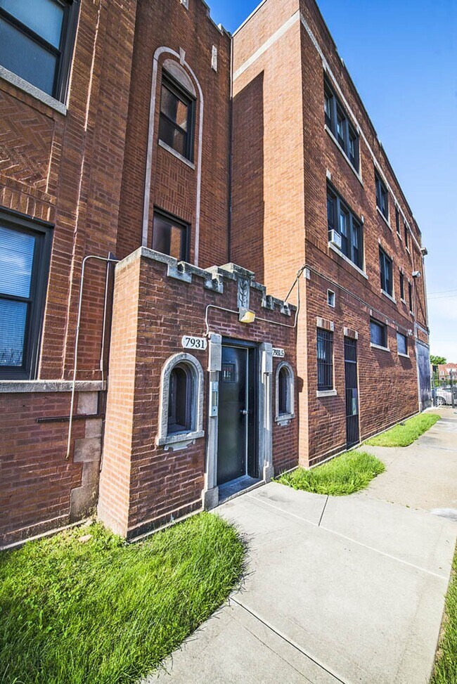 Building Photo - 7929 S State
