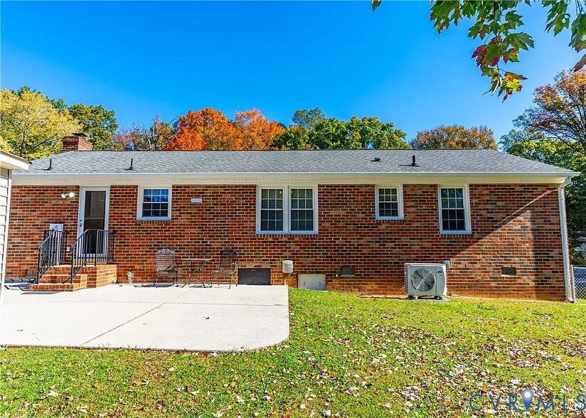 Building Photo - 2522 Dorel Ln