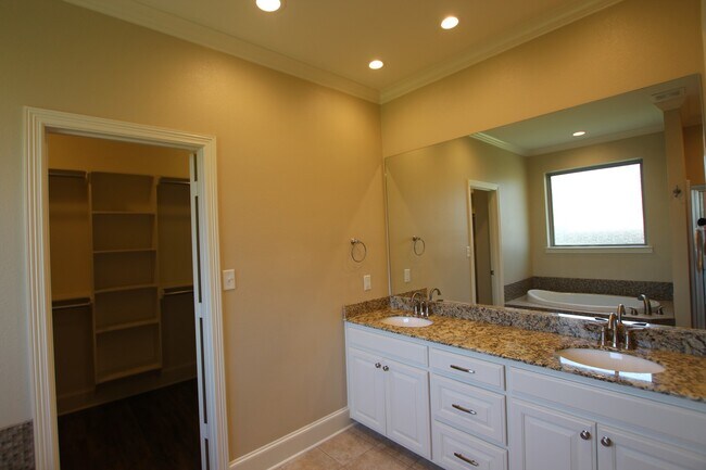 Building Photo - Beautiful 4 Bedroom Home Coming Soon in Bu...