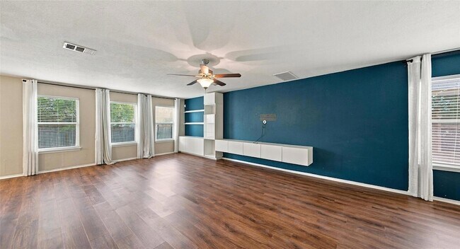 Building Photo - 7224 Crestone Rd