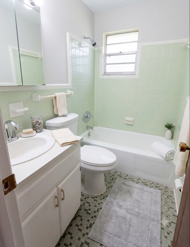 Building Photo - 1036 Zephyr Hills Dr