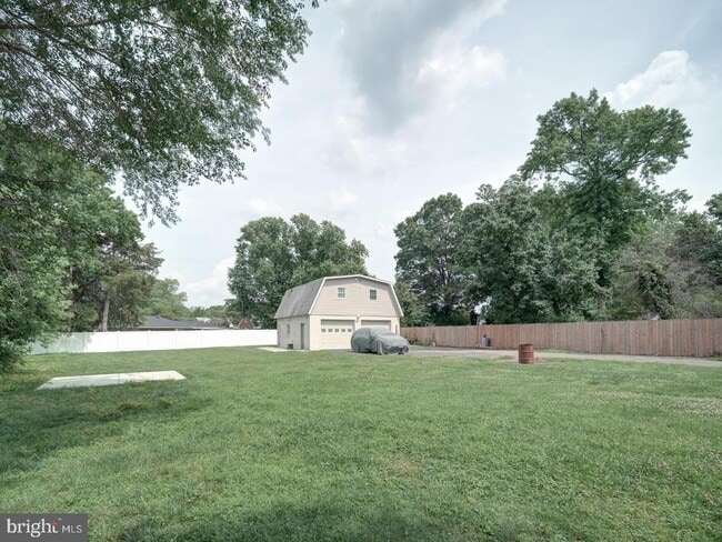 Building Photo - 6625 Harrison Ln