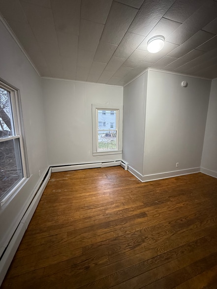 Bed 2 - 13 Church St