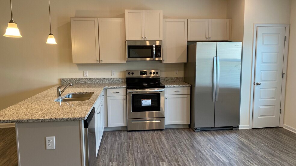 Building Photo - 212 Centennial Cir